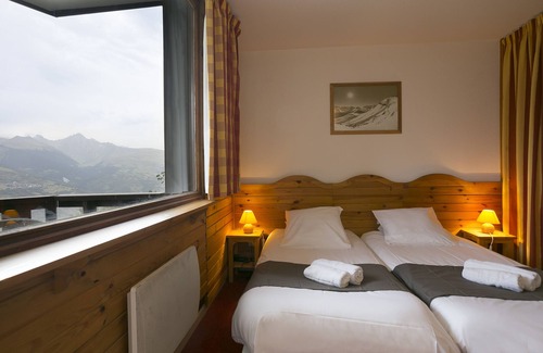 Montalbert Hotel | VVF Les sittelles à Montalbert