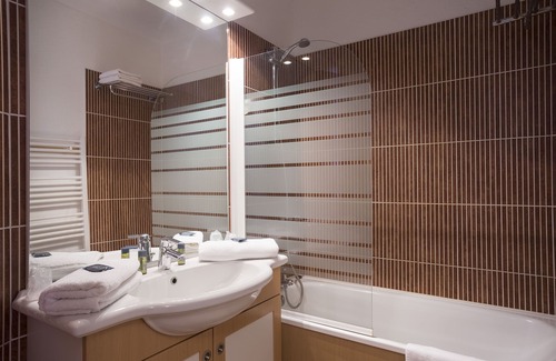 Montalbert Hotel | VVF Les sittelles à Montalbert