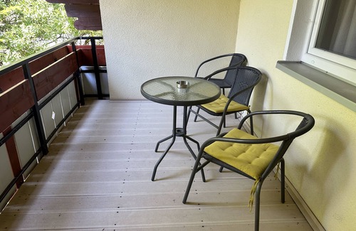 Unterjoch Apartment | VYLD: Foxhole with mountain view