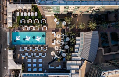 Entertainment District Hotel | W Scottsdale