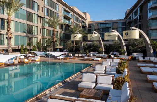 Entertainment District Hotel | W Scottsdale