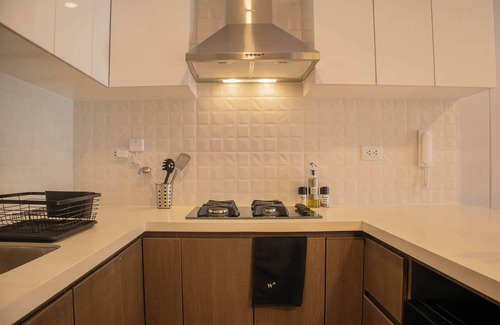 Leuro Apartment | w* | Sunlit 1BR w/Private Balcony in Miraflores