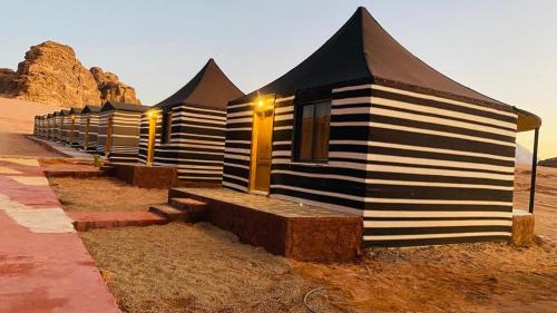 Wadi Rum Bed & Breakfast | Wadi Rum Space Camp & Tour