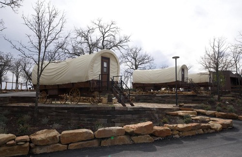 Bridgeport House | Wagon 3 - Charming West Wagon Getaway - Modern Comfort & Rustic Vibes