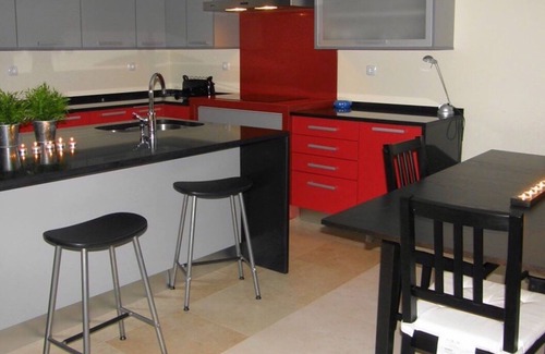 Maceira Apartment | Waking up to a view of the sea