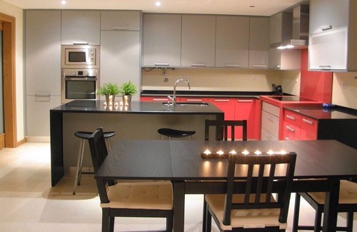 Maceira Apartment | Waking up to a view of the sea