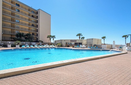 Panama City Beach Apartment | 🌴Walk out to Beach-Beachside Pool-Studio Top of the Gulf 110🌴