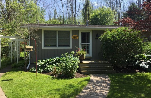 Douglas Cottage | Walk To Beach - Cozy Douglas Cottage - Close To Downtown Saugatuck