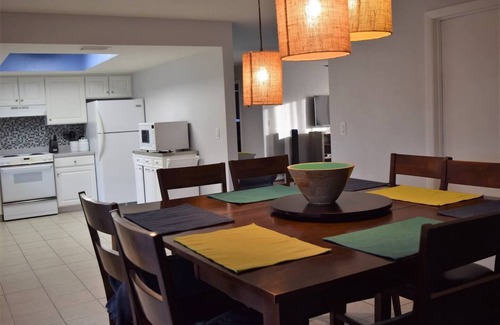 Ocean Breeze Estates House | Walk to Beach; Bikes, Paddleboard; What a deal!