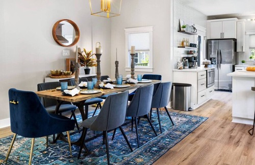 Wilkinsburg Apartment | Walk to Cafes + Frick Park From A Breezy Retreat
