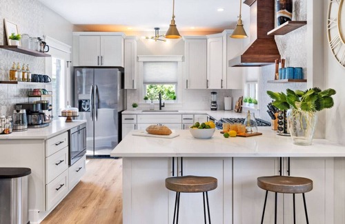Wilkinsburg Apartment | Walk to Cafes + Frick Park From A Breezy Retreat