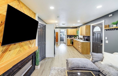 University District House | Walk to Campus & Riverfront Park: Missoula Gem!