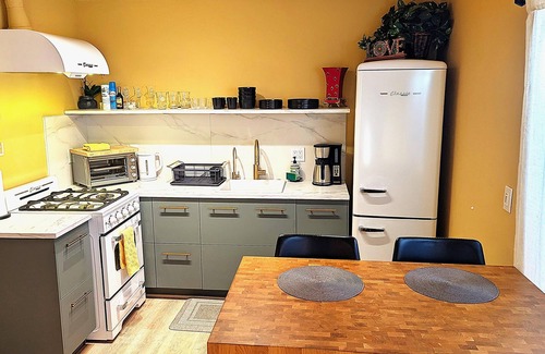 Sedona Cottage | Walk to Hiking and Biking Trails in a Quiet Neighborhood