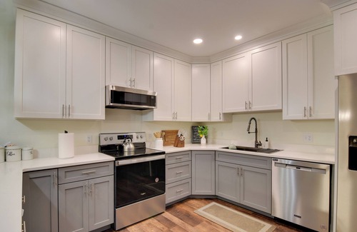 Lititz Apartment | Walk to Lititz Springs Park: Cozy Getaway!