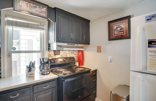 Fond du Lac Cottage | Walk to Main St Fond du Lac: Retreat w/Yard