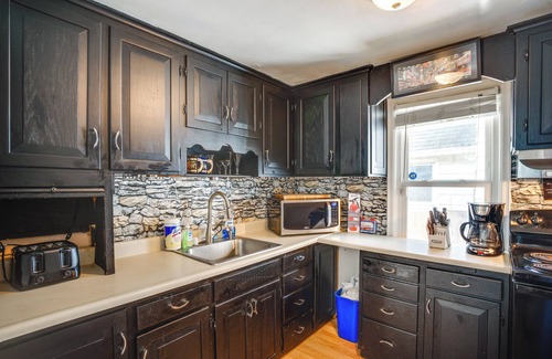 Fond du Lac Cottage | Walk to Main St Fond du Lac: Retreat w/Yard