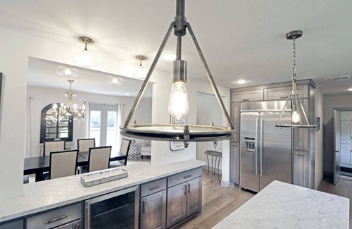 Southgate House | Walk to Med Center 5 bedrooms 3.5 Baths Private Home near MD Anderson, TMC