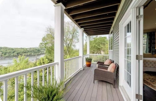 Knoxville House | Walk to Potomac River and downtown Harpers Ferry