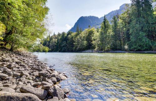 Baring House | Walk to Skykomish River Wooded Escape with Fire Pit