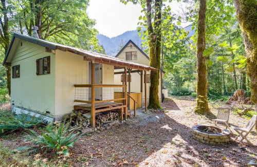 Baring House | Walk to Skykomish River Wooded Escape with Fire Pit