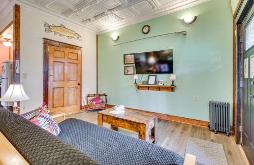 Cotter Apartment | Walk to White River Cozy Studio, Driftys Hideaway