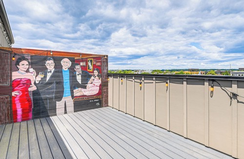 Park View Condo | Walkable Columbia Heights Condo w/Rooftop Deck!