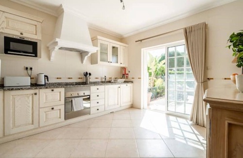 Vale do Garrao Villa | Walking distance to the beach - Nr Quinta Do Lago