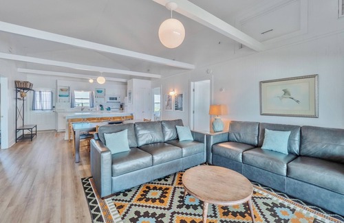 Topsail Beach House | Walking on Sunshine by Carolina Retreats