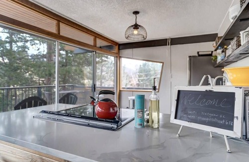Cascade-Chipita Park Cabin | Wandlerlust Lookout | Breathtaking Views! Mtn Stay