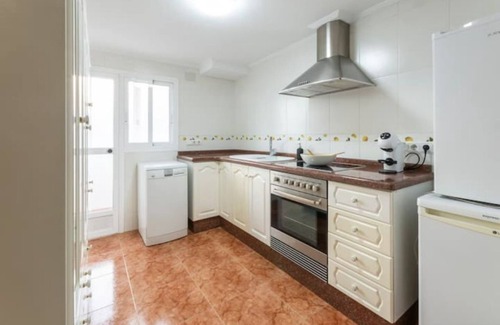 Gandia Apartment | Warm and comfort apartment very close of th e center of Gandia and beach. Peace