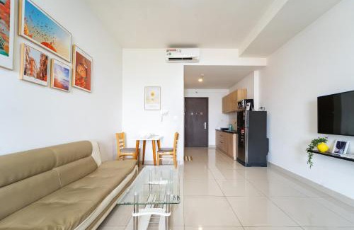 District 7 Apartment | Warm Studio Sunrise City View D7 Hana's Apart