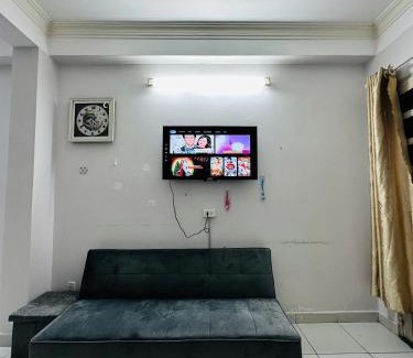 Tan Binh Apartment | warm