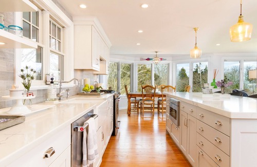 Middletown House | Warm welcoming polished private beautiful home close to beaches & Newport