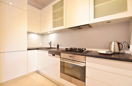 Srodmiescie Południowe Apartment | Warsaw City View Apartment - 63m2, Top Location, Workspace - by Rentujemy