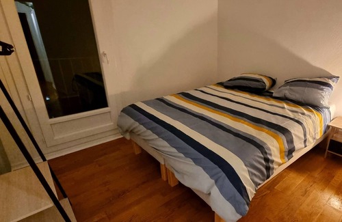 Nord - Gare Apartment | Washington Mangeard Charming apart. near station