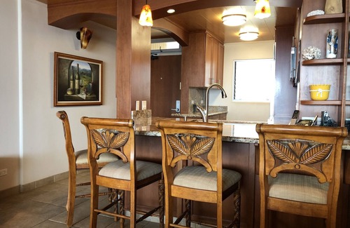 Kihei Condo | Watch sunsets from this Oceanfront Condo beside the beach!