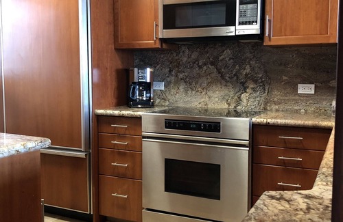 Kihei Condo | Watch sunsets from this Oceanfront Condo beside the beach!