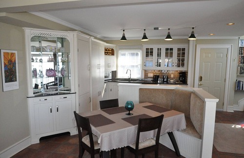 Historic Old Town House | Water front, Private, Luxury, Romantic Sunsets, Pool, Close To Centre And Shaw.