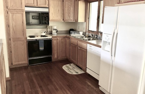 Six Mile House | Water Front Cabin with Excellent Lake View in Six Mile! near Clemson