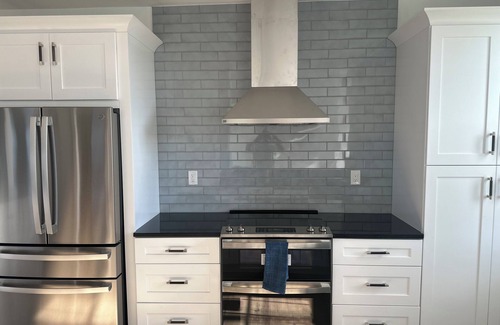 Bay Esplanade House | Water Front Home, with a short stroll to beach in Clearwater.