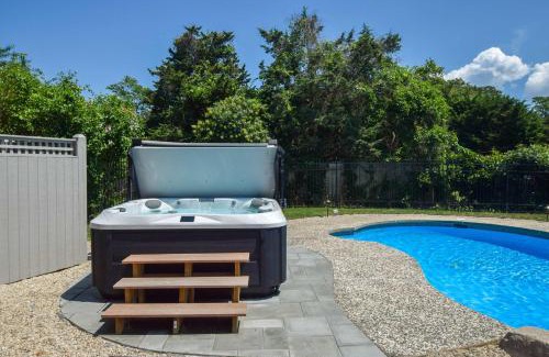 West Dennis House | Water Views Private Pool Access to Cove