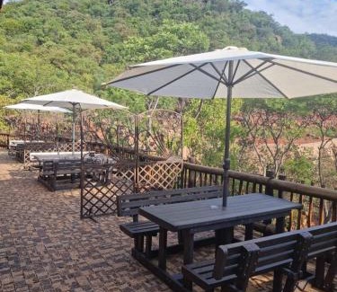 Kranspoort Vakansiedorp Cabin | Waterfall Safari Lodge