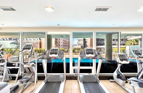 Downtown Victoria Apartment | Waterfalls Hotel in Downtown With Stunning Views!