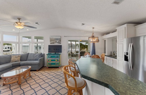 Cudjoe Key House | Waterfront 2BR/2BA with 35' Dock, Bikes & Kayaks – Island Breeze Keys Escape