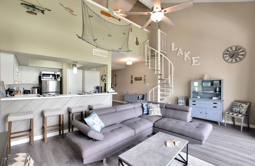 April Sound Condo | WaterFront Condo in upscale neighborhood of April Sound “Our Happy Place”