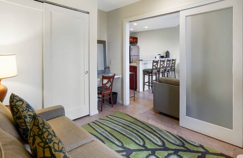 Wailua Condo | Waterfront condo on the ground floor with a pool, ocean views & beach access