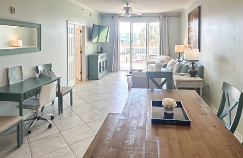 Fort Morgan Condo | Waterfront condo w/balcony, boat slip, shared hot tubs, pools
