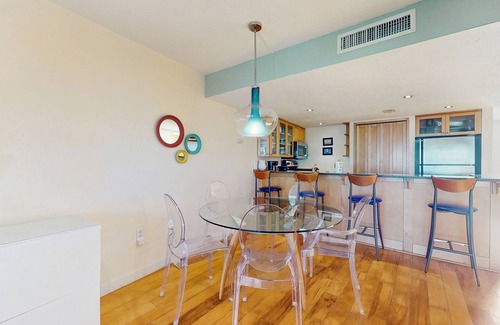 Crescent Beach Condo | Waterfront condo w/a spacious floor plan, shared pool, tennis, & beach access