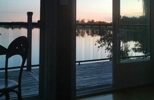 Pincourt Ski Chalet | Waterfront condominium chalet with view CITQ 300742 lakefront