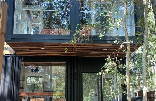 Waller House | Waterfront Container House